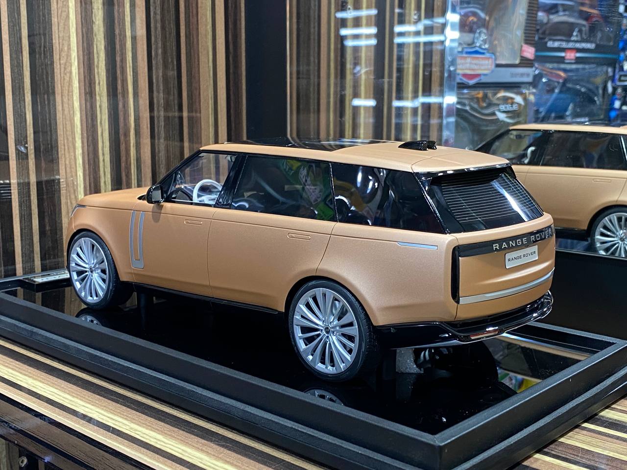 Land Rover Range Rover MotorHelix