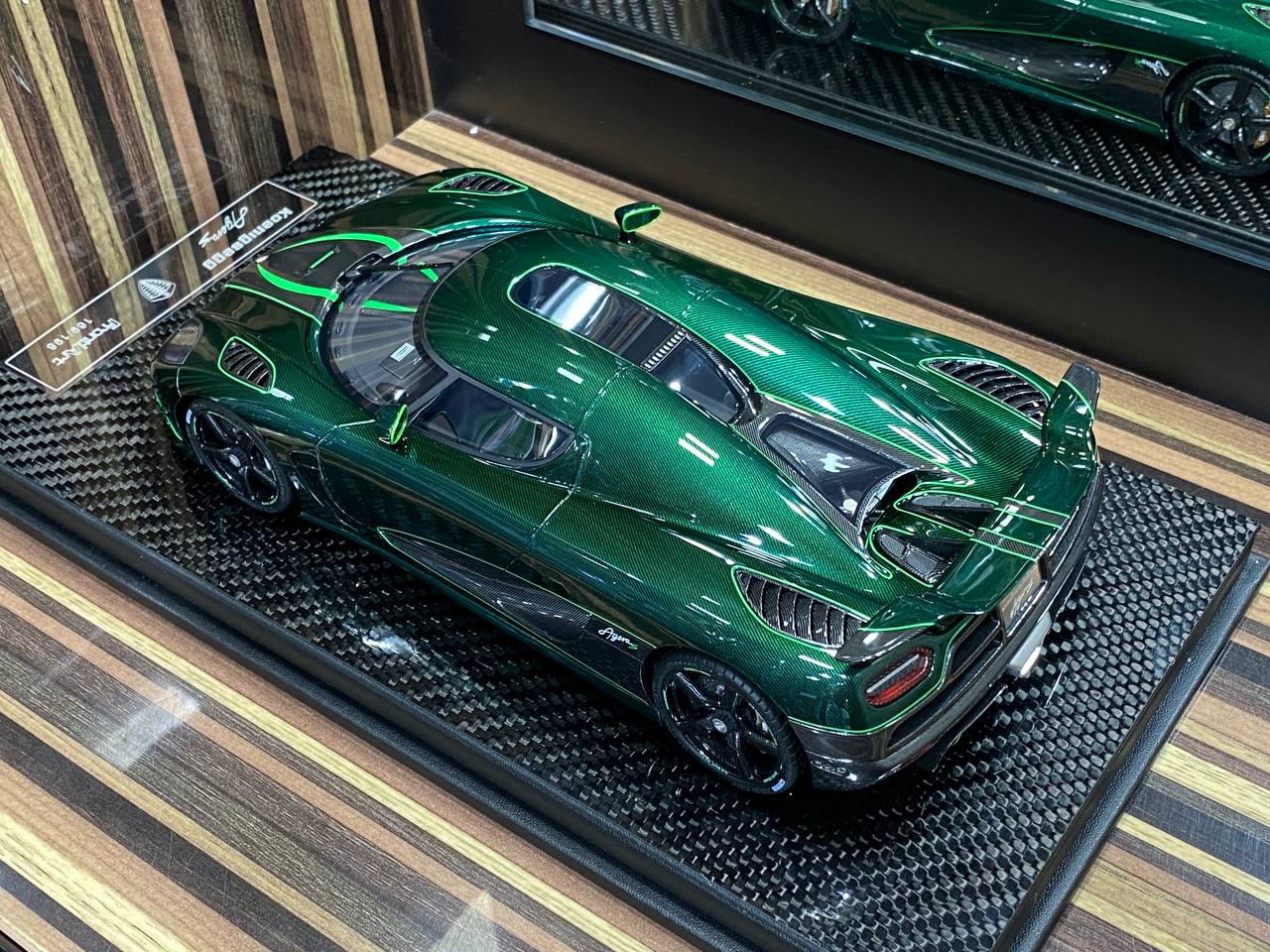 1/18 Diecast Koenigsegg Agera S Fronti Art Green Carbon Miniature Car|Sold in Dturman.com Dubai UAE.