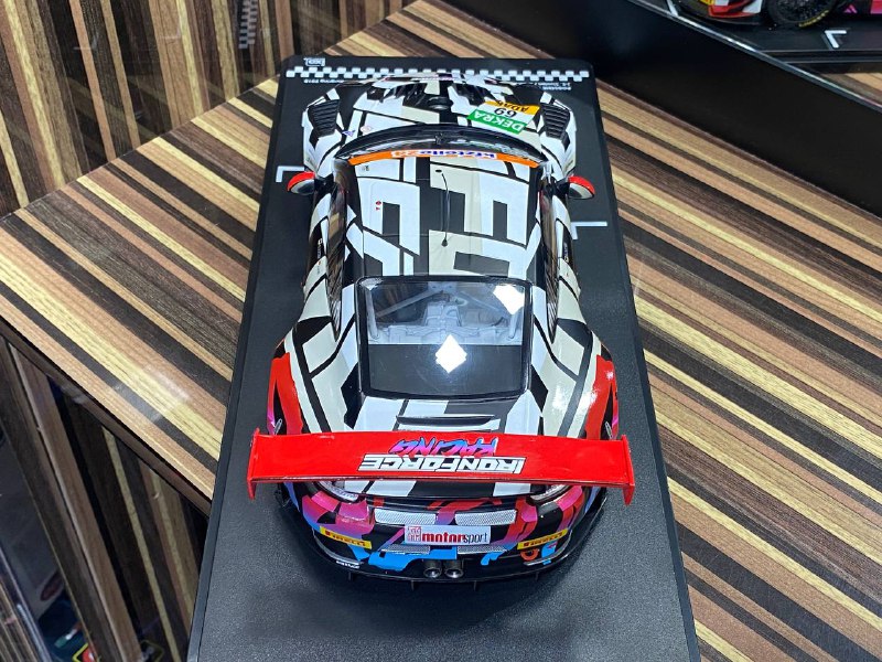 Porsche 911 GT3 R #69 IXO Model