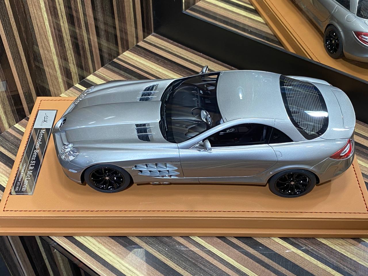 1/18 Diecast Mercedes-Benz SLR McLaren IVY Models Scale Model Car|Sold in Dturman.com Dubai UAE.