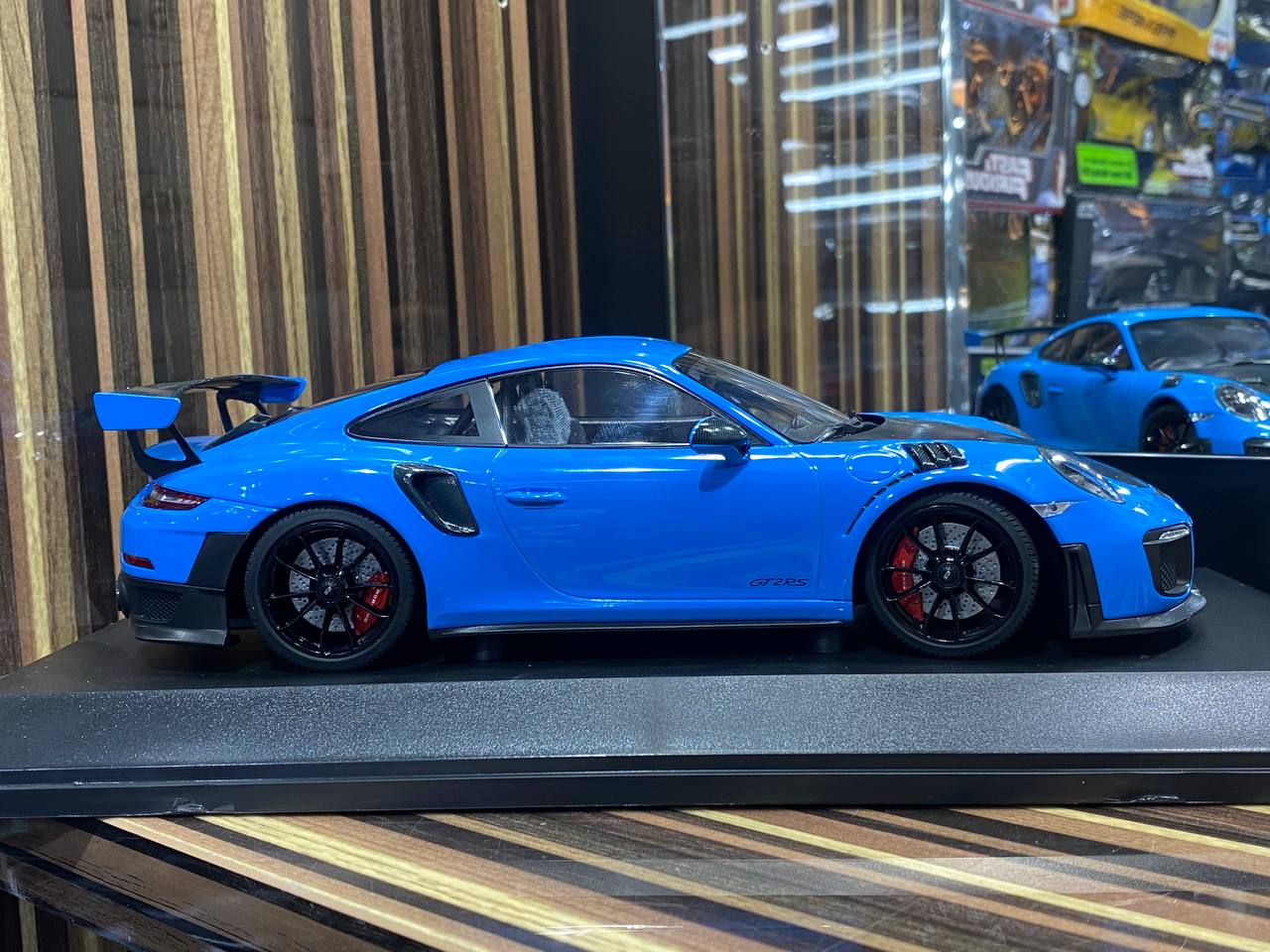 Porsche 911 GT2 RS 2018 Minichamps|Sold in Dturman.com Dubai UAE.
