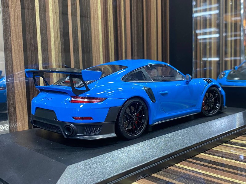 Porsche 911 GT2 RS 2018 Minichamps|Sold in Dturman.com Dubai UAE.