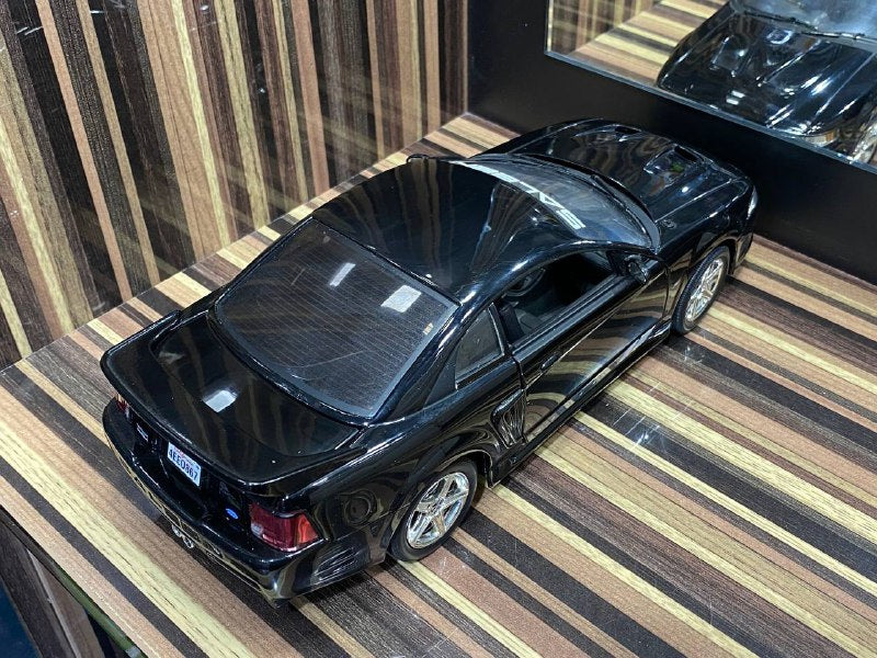 1/18 Diecast 2004 Ford Saleen S281 Ertl Collectibles Scale Model Car - Diecast model car by dturman.com - Ertl Collectibles|Sold in Dturman.com Dubai UAE.