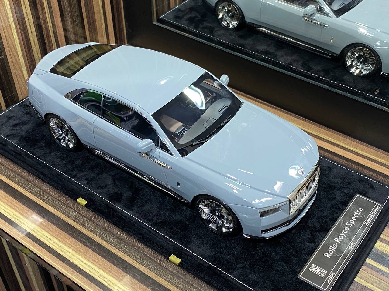 1/18 Rolls-Royce Spectre Strom Grey Rolls-Royce Motor Cars
