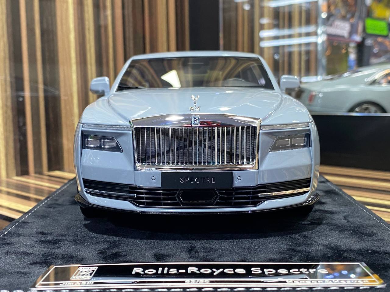 1/18 Rolls-Royce Spectre Strom Grey Rolls-Royce Motor Cars