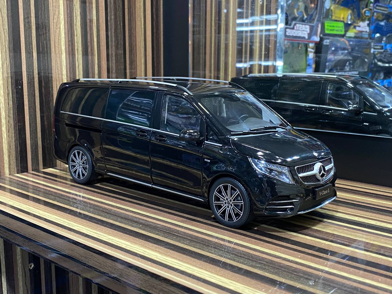 Mercedes-Benz V-Class L Norev