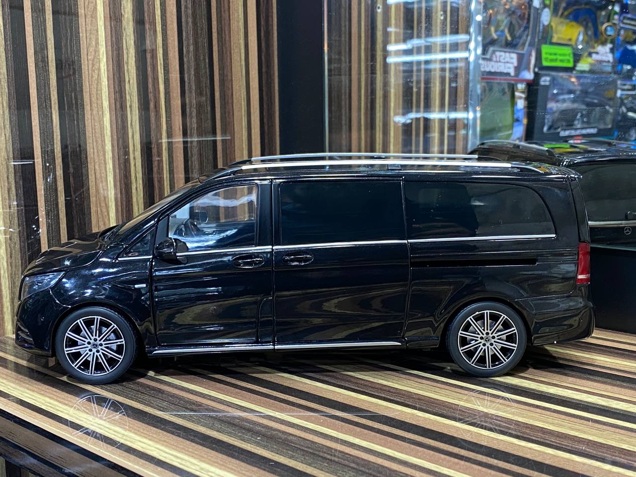 Mercedes-Benz V-Class L Norev