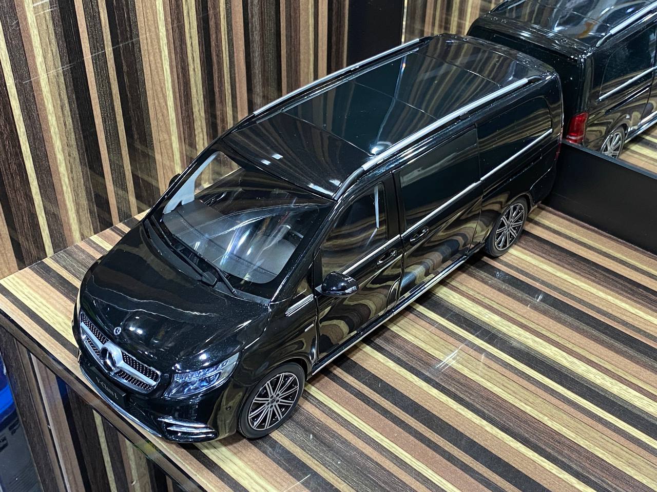 Mercedes-Benz V-Class L Norev