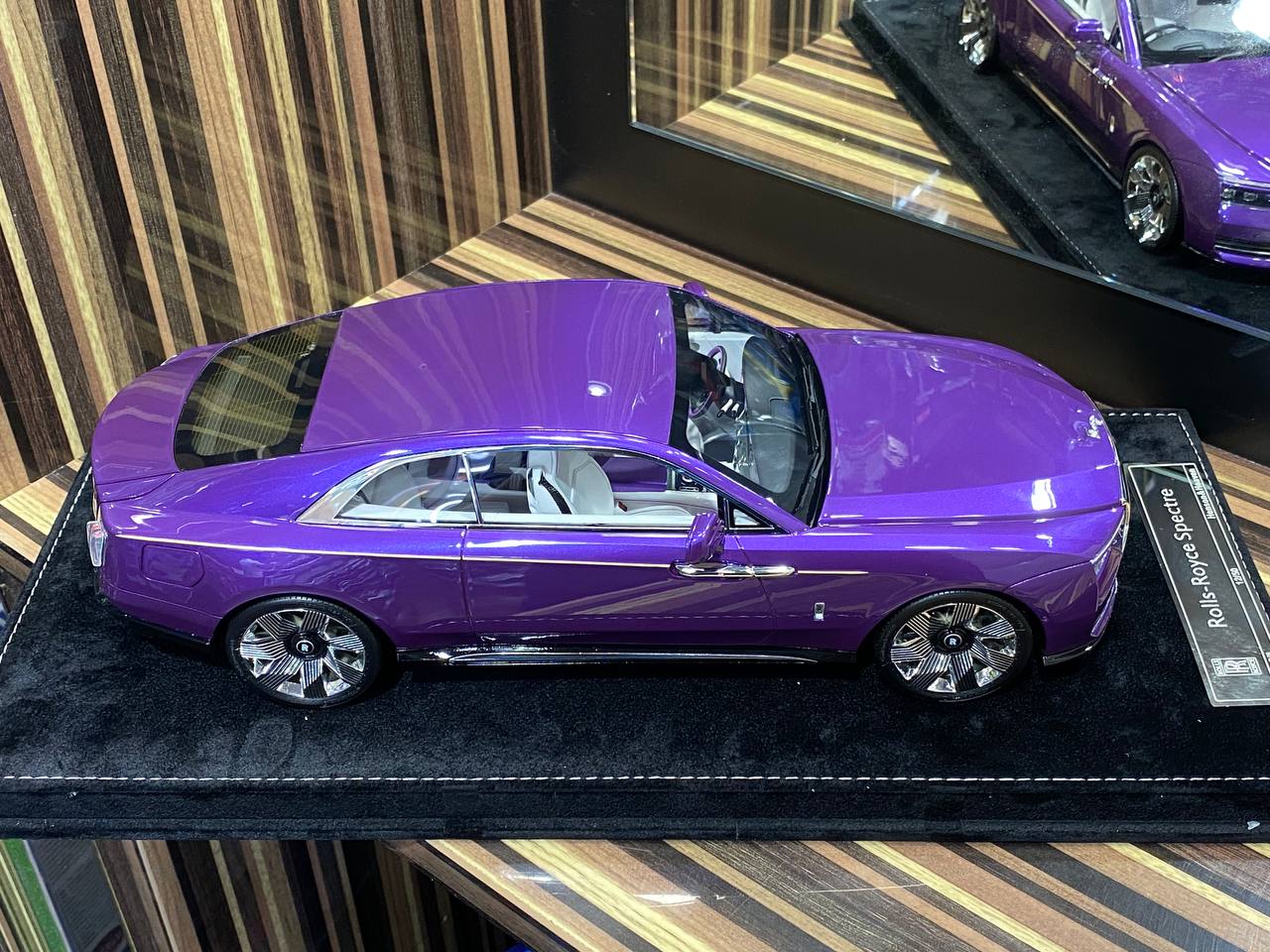 1/18 Rolls-Royce Spectre Purple Rolls-Royce Motor Cars|Sold in Dturman.com Dubai UAE.