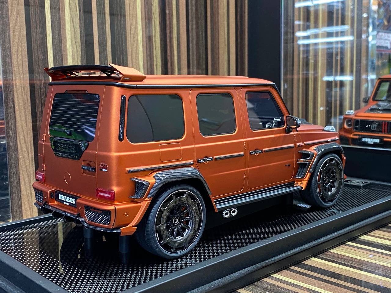 Mercedes-Benz Brabus 900 Rocket Bronze MotorHelix