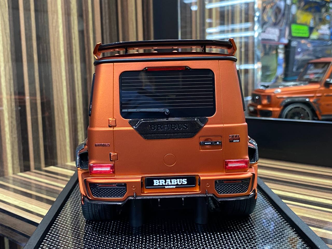 Mercedes-Benz Brabus 900 Rocket Bronze MotorHelix