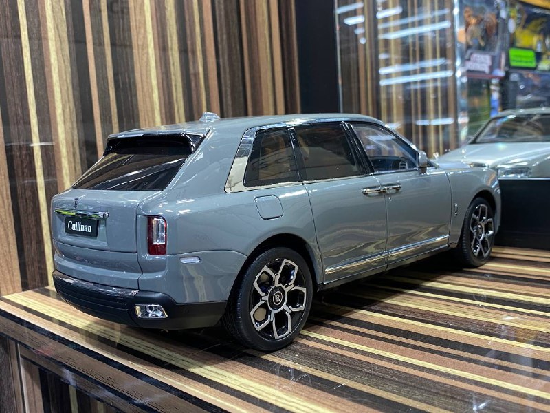 1/18 Diecast Miniature Rolls-Royce Cullinan Grey Silver Rolls Royce Motor Cars Model Car|Sold in Dturman.com Dubai UAE.
