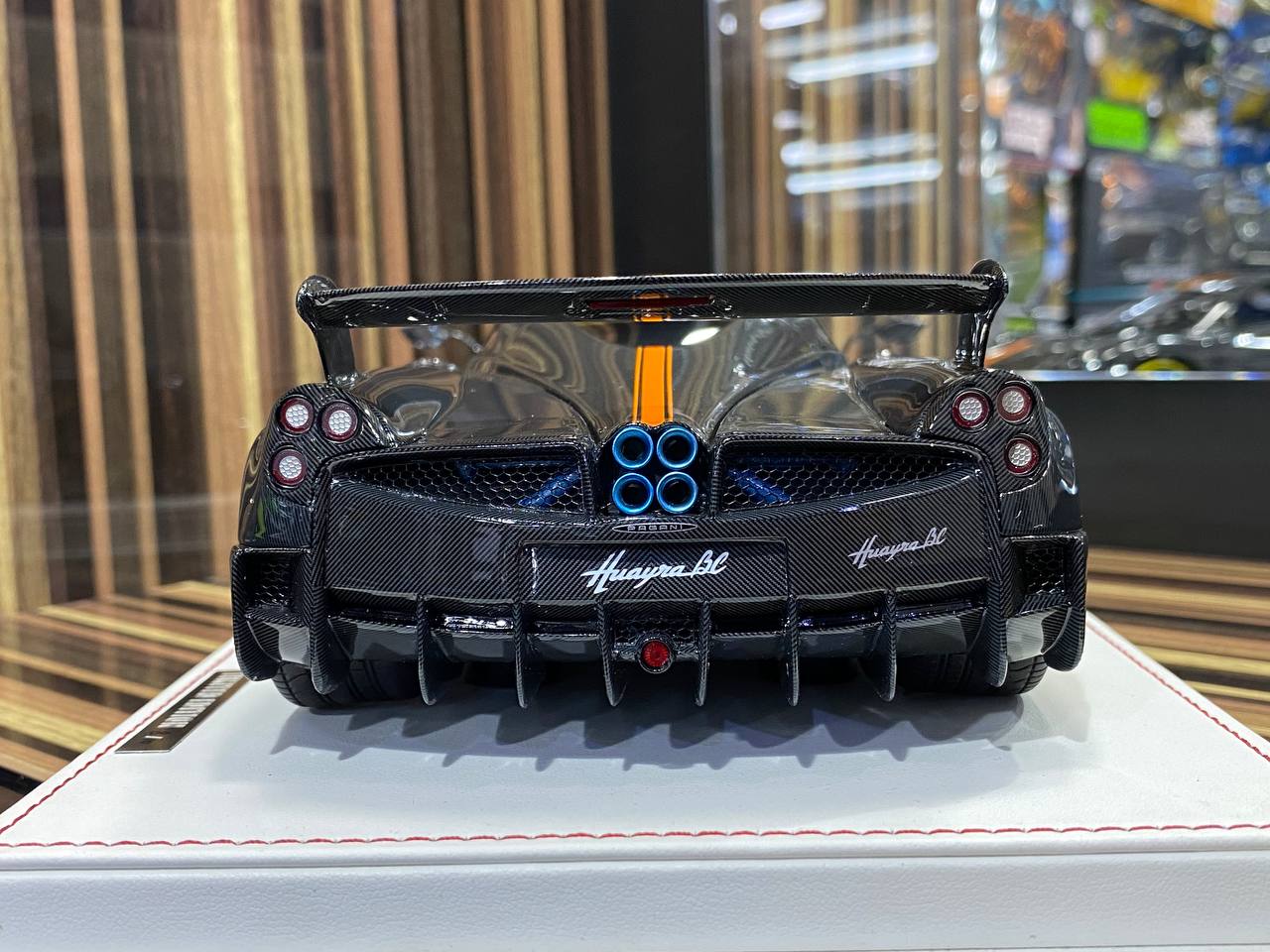 1/18 Pagani Huayra BC Carbon One Model
