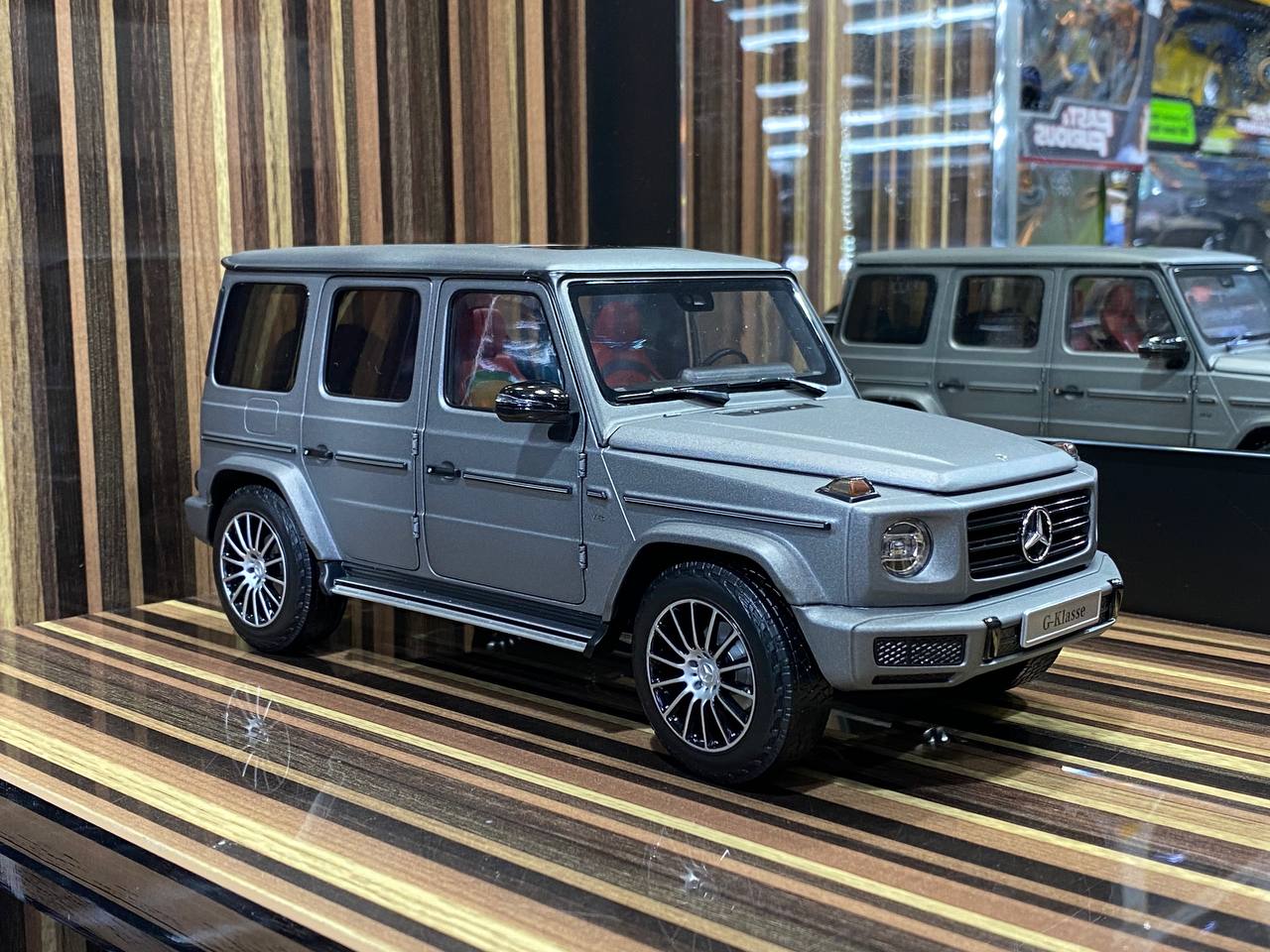 1:18 Mercedes Benz G63 Dealer Edition Matt Grey - Minichamps