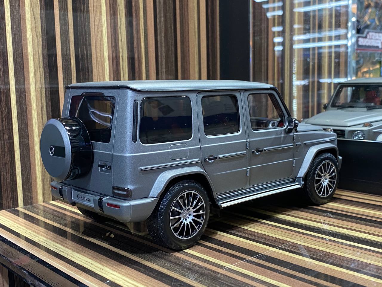 1:18 Mercedes Benz G63 Dealer Edition Matt Grey - Minichamps