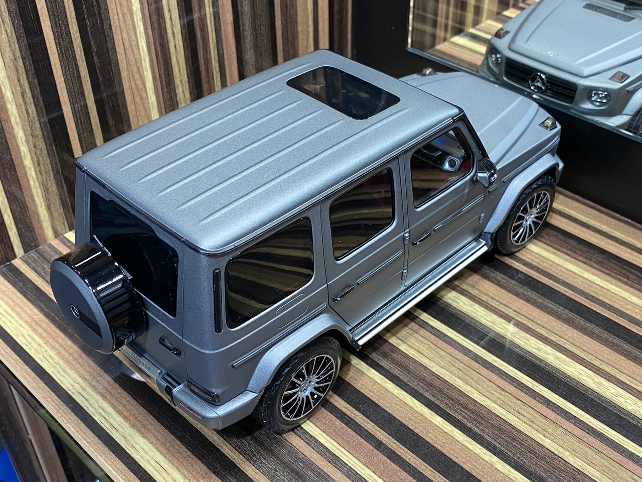 1:18 Mercedes Benz G63 Dealer Edition Matt Grey - Minichamps