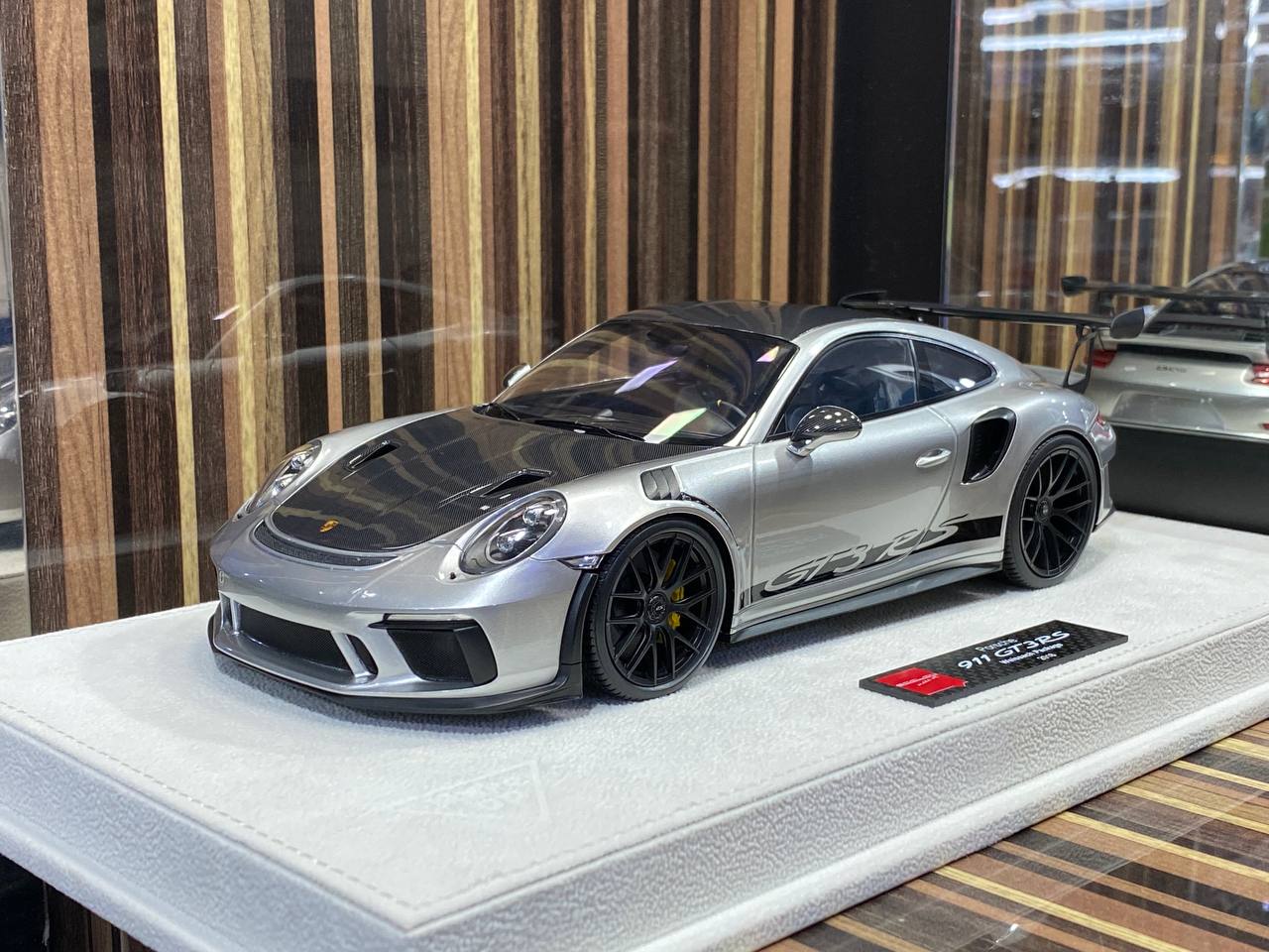 1/18 Porsche 911 GT3 RS 992.1 silver metallic by Make Up|Sold in Dturman.com Dubai UAE.