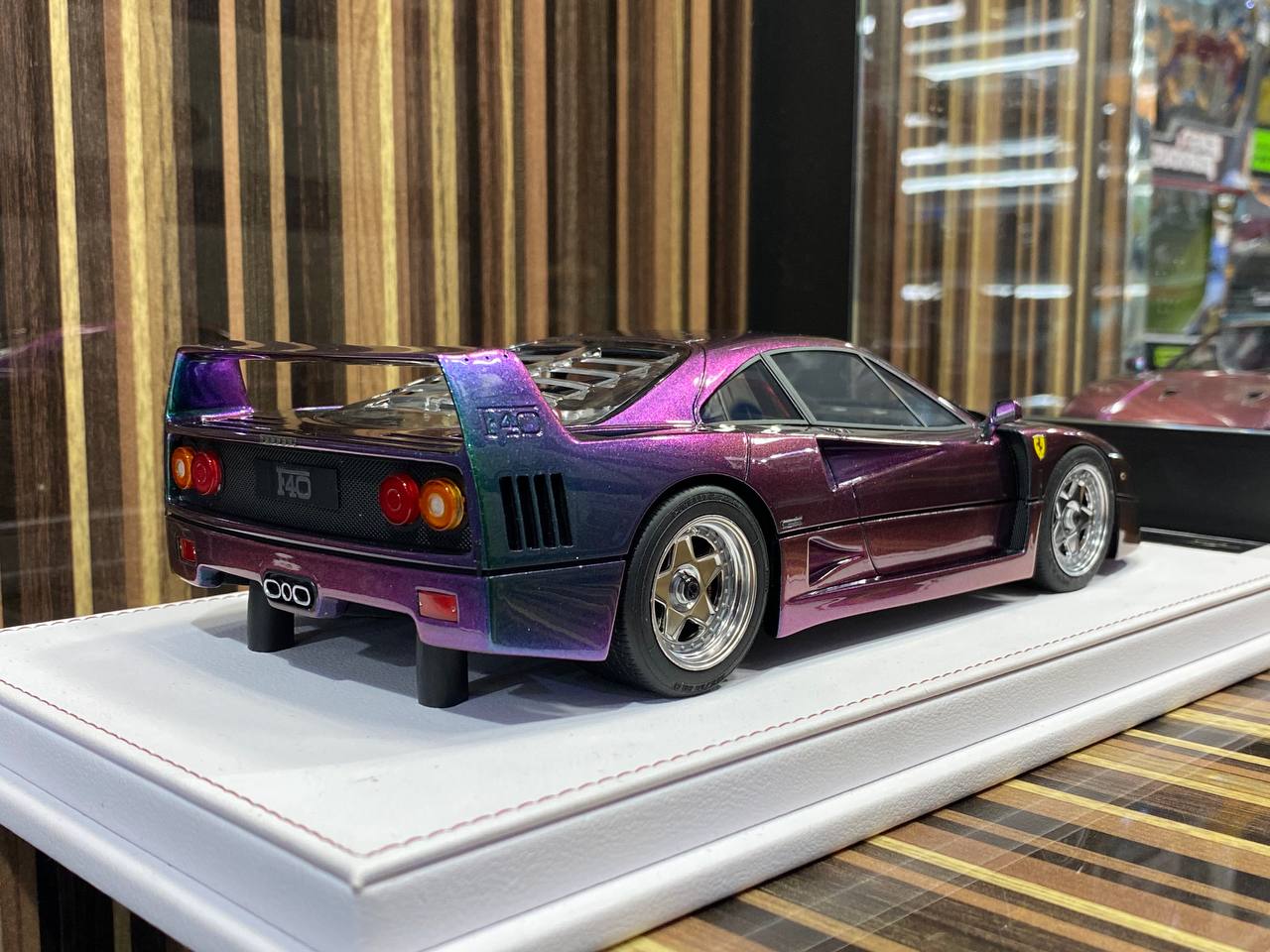 1/18 Ferrari F40 33/50 Chameleon by GL Model|Sold in Dturman.com Dubai UAE.