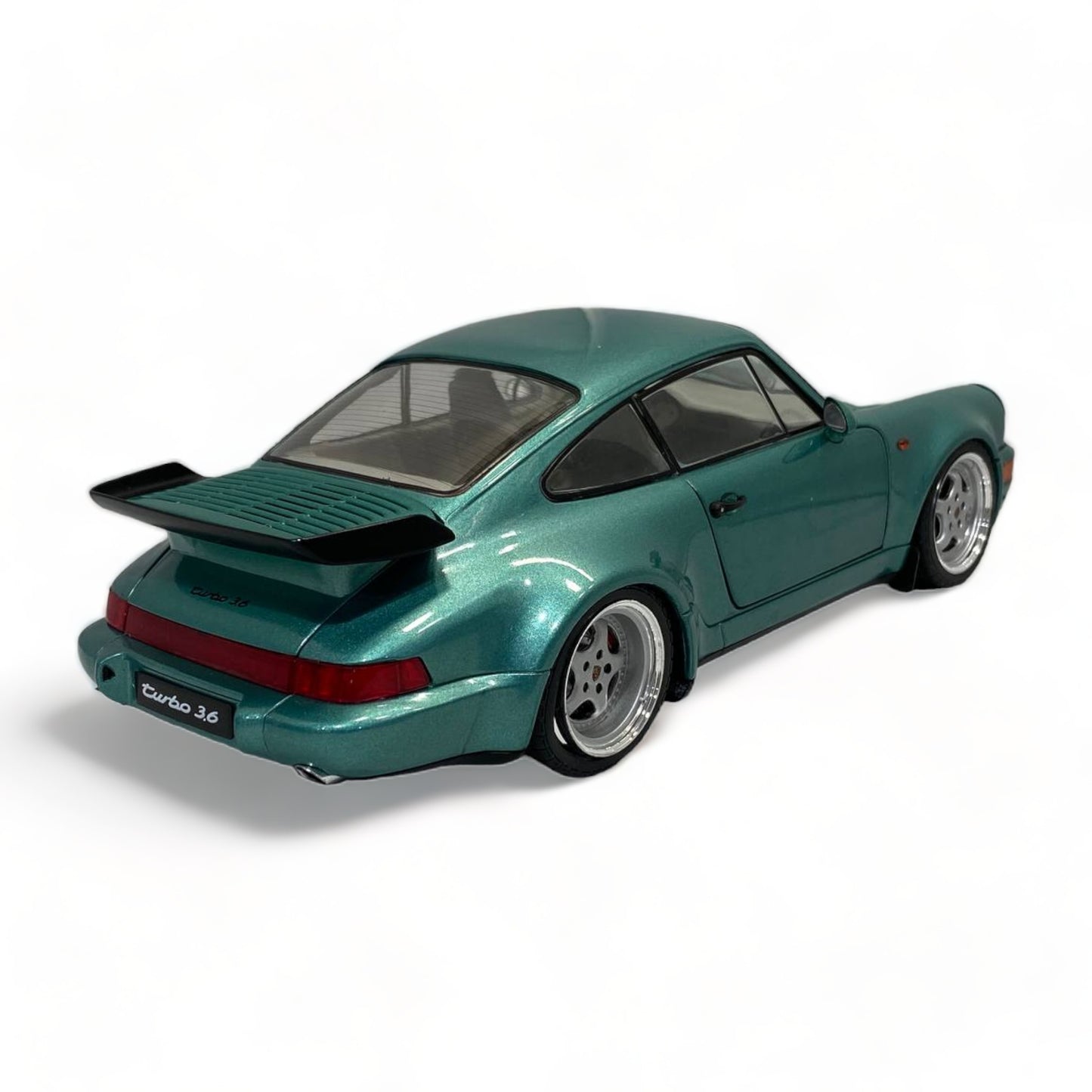 Porsche 911 Turbo 964 Green by Solido 1/18