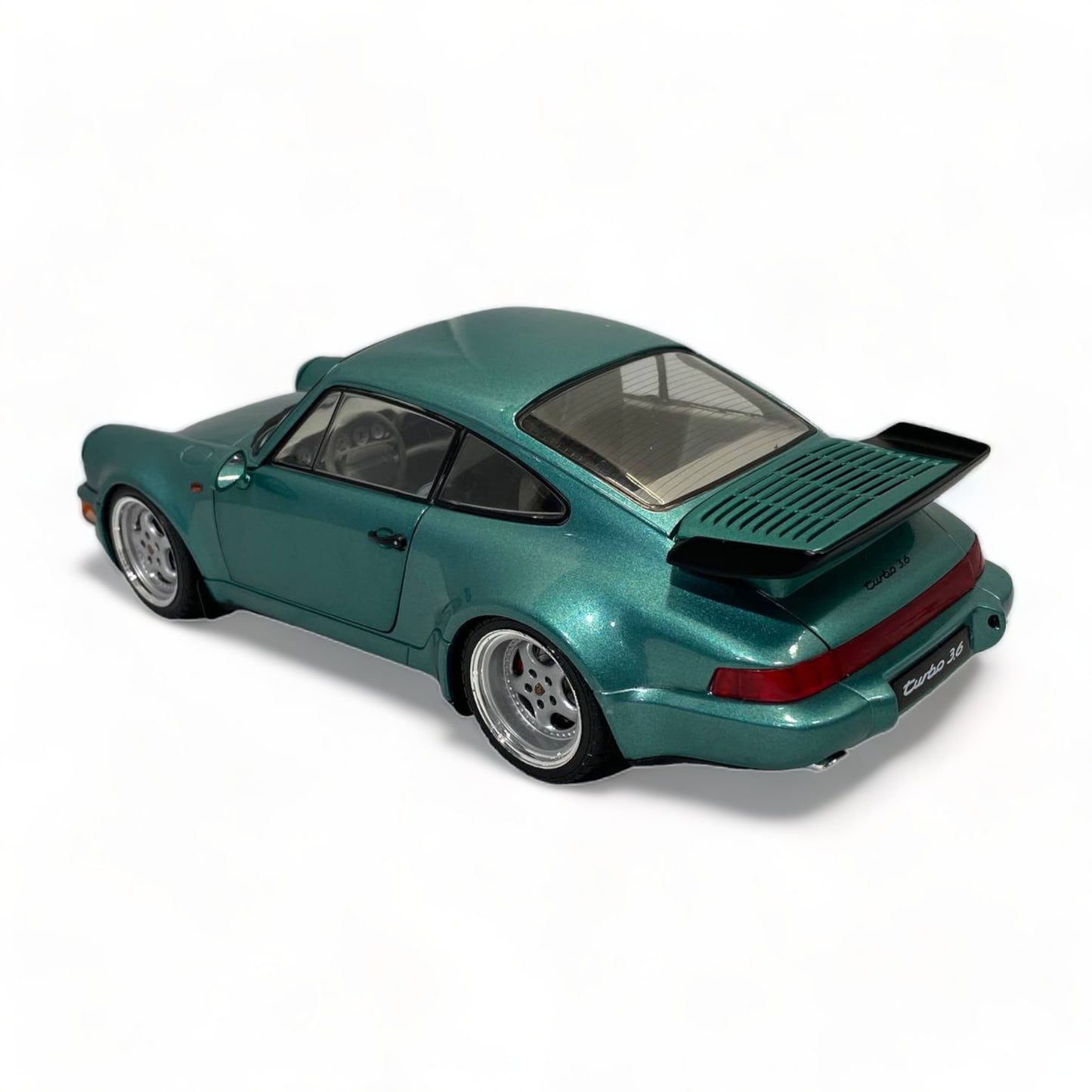 Porsche 911 Turbo 964 Green by Solido 1/18