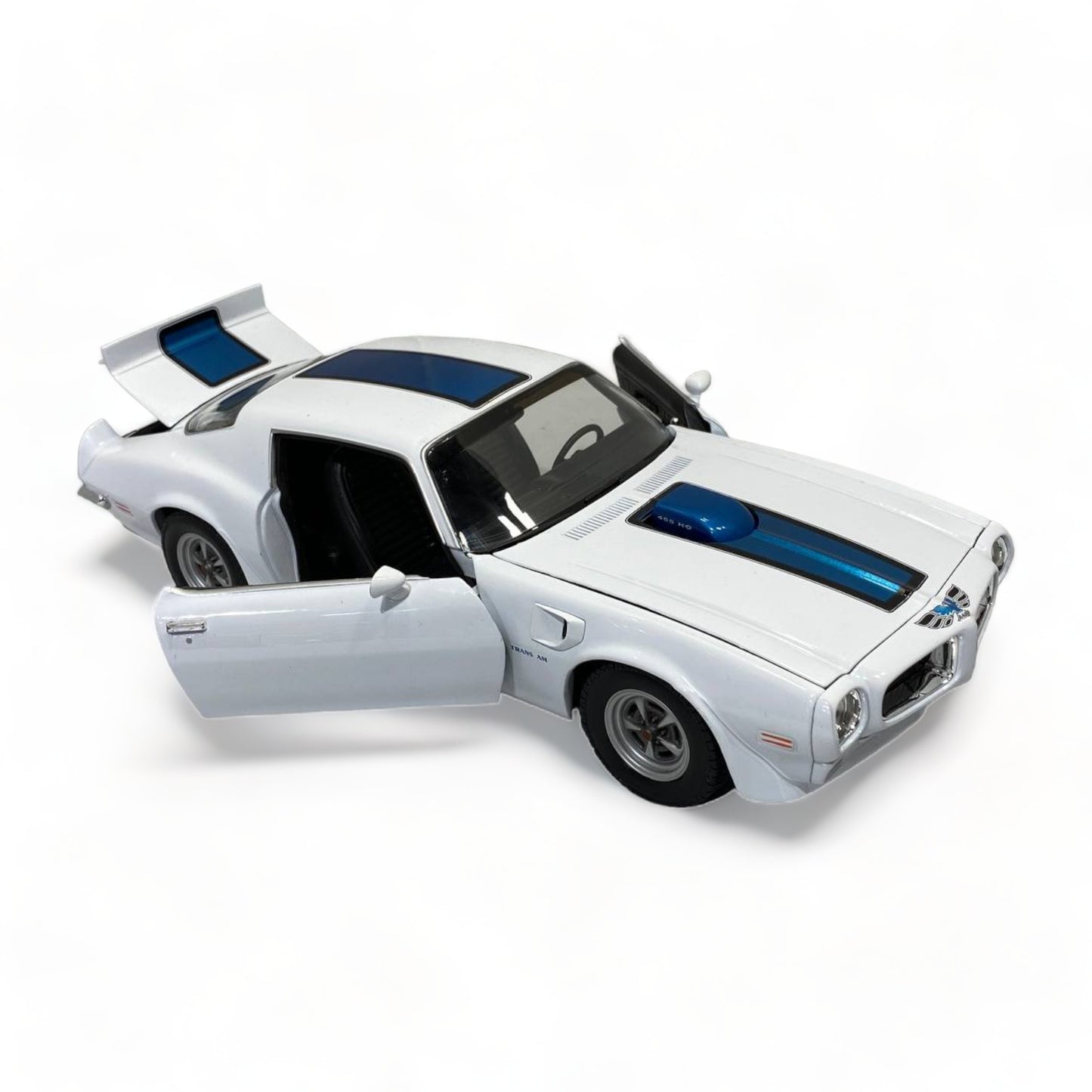 Welly Pontiac TRANS AM FIREBIRD WHITE 1972|Sold in Dturman.com Dubai UAE.