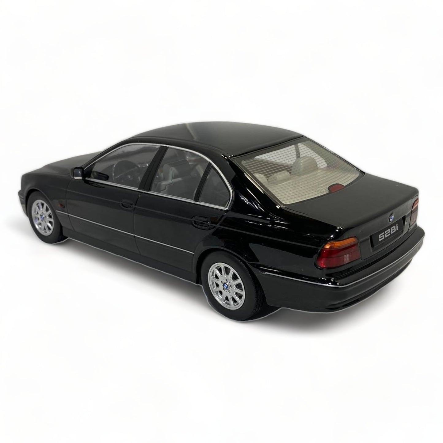 1/18 KK SCALE BMW 528i E39 SEDAN BLACK Model Car