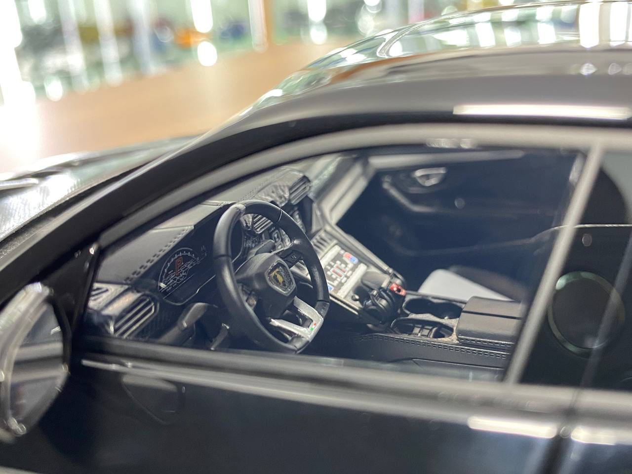 1/18 Resin Model - IVY Model Lamborghini URUS LB Works (Metallic Black)