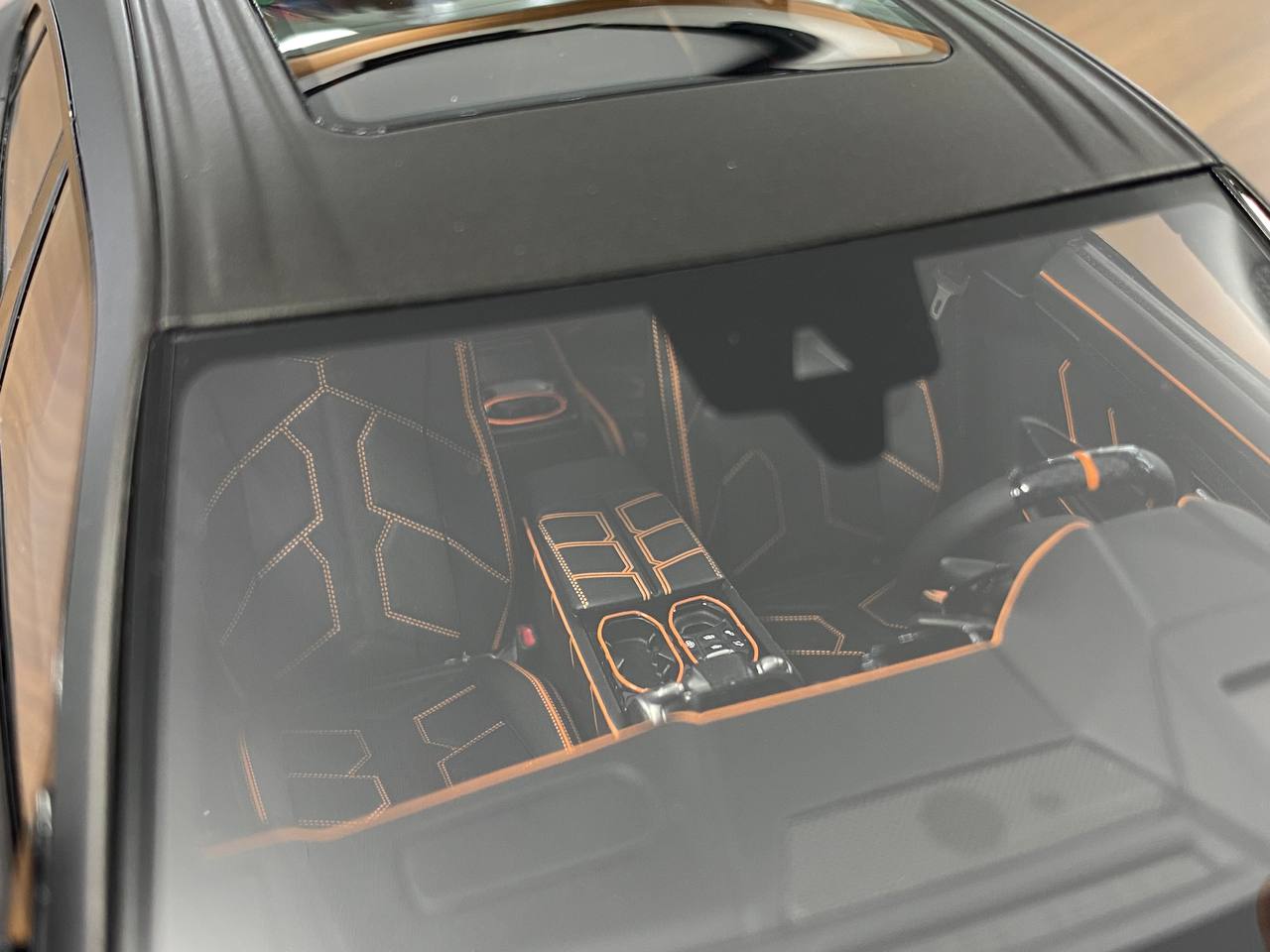 1:18 Resin Model - Davis & Giovanni Lamborghini URUS Mansory