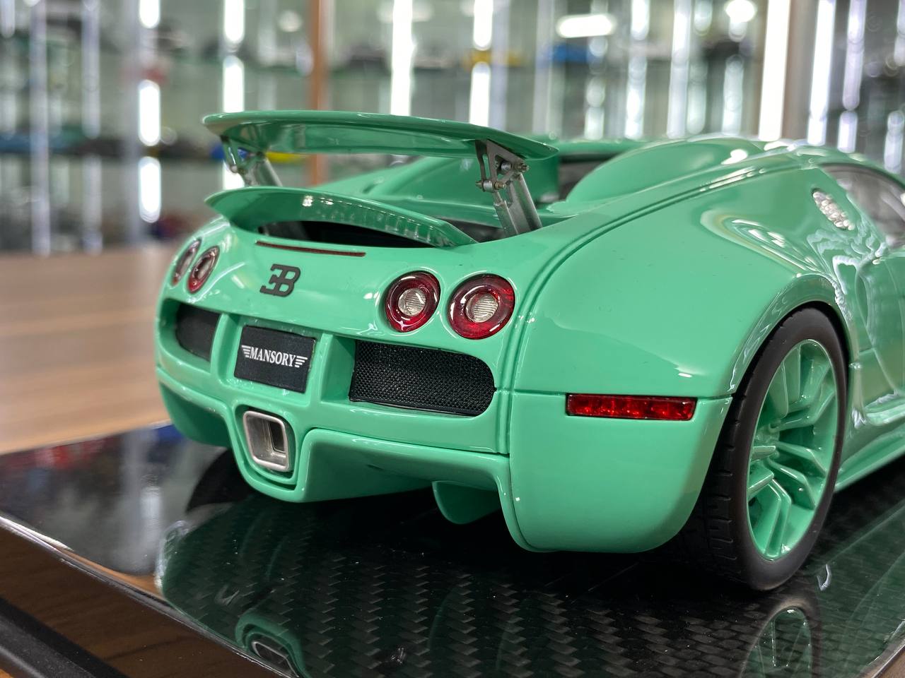1/18 Resin Model – Bugatti Veyron | Ultra Unique | Tiffany Blue | Limited 20 pcs