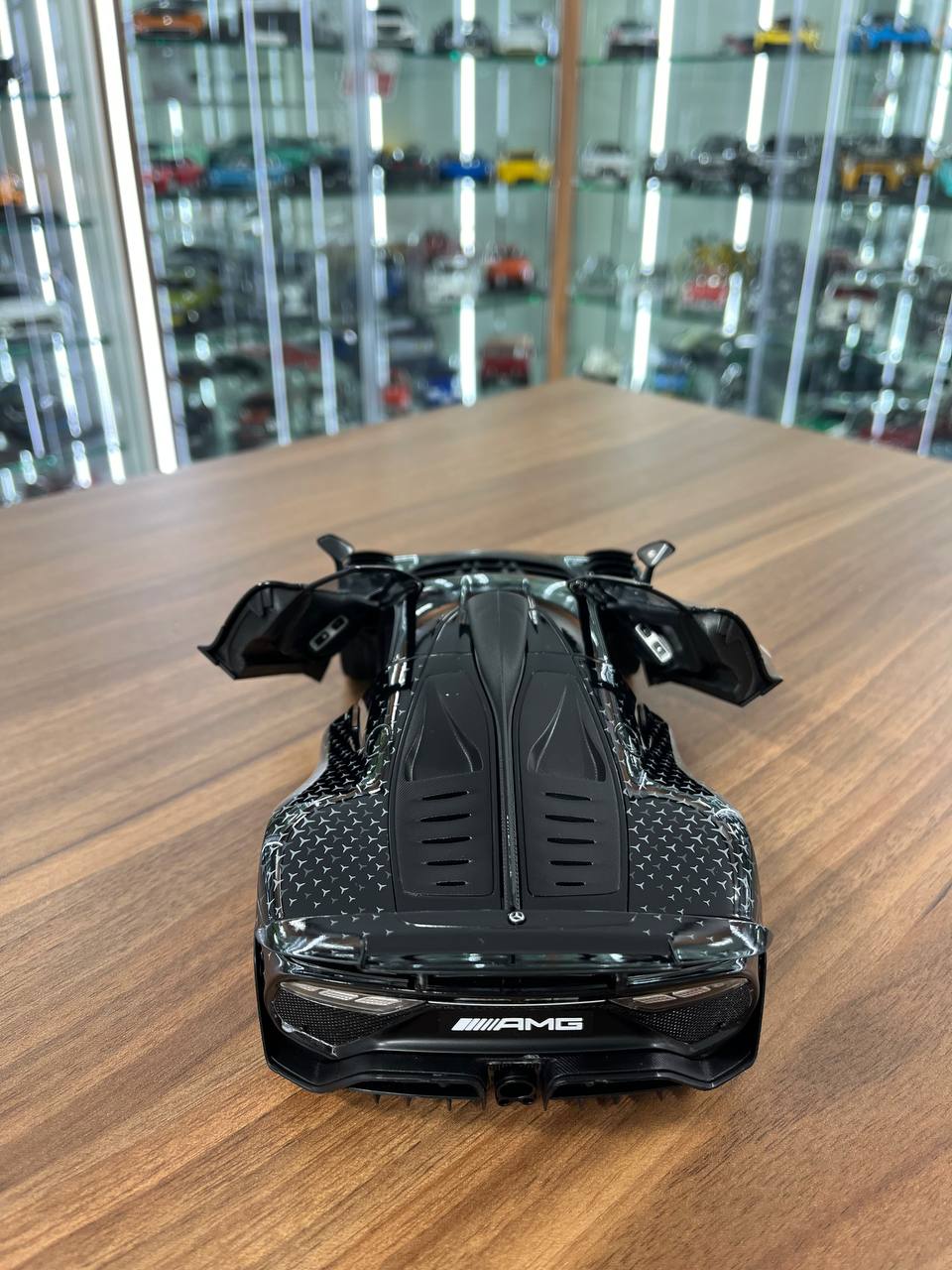 🚀 NZG Dealer Edition 1:18 Mercedes-Benz AMG ONE – Black | Full Opening Diecast