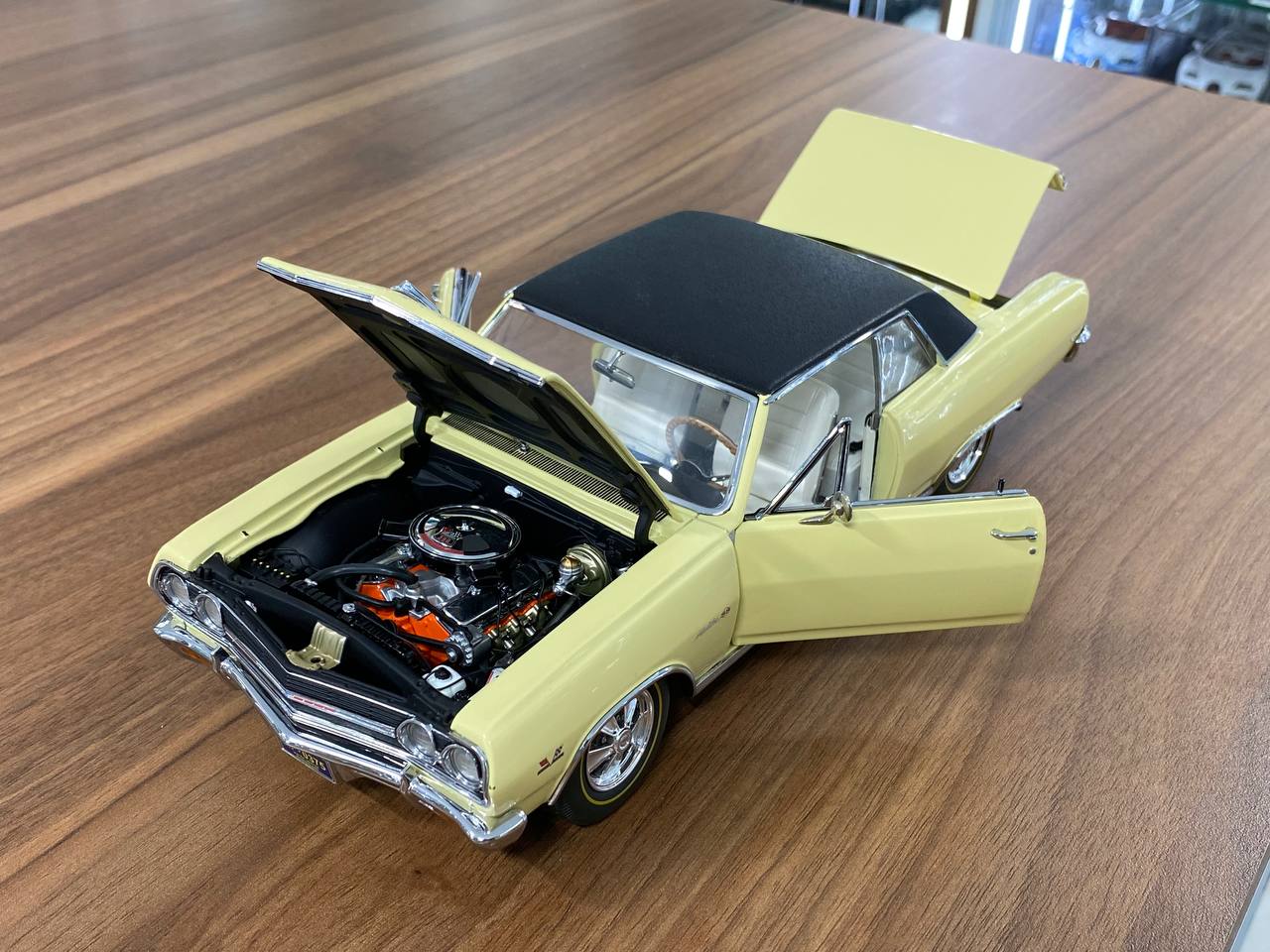 ExactDetail Replicas Chevrolet Z16 Malibu SS 396 Turbo Jet 1965 - 1/18 Diecast, Crocus Yellow