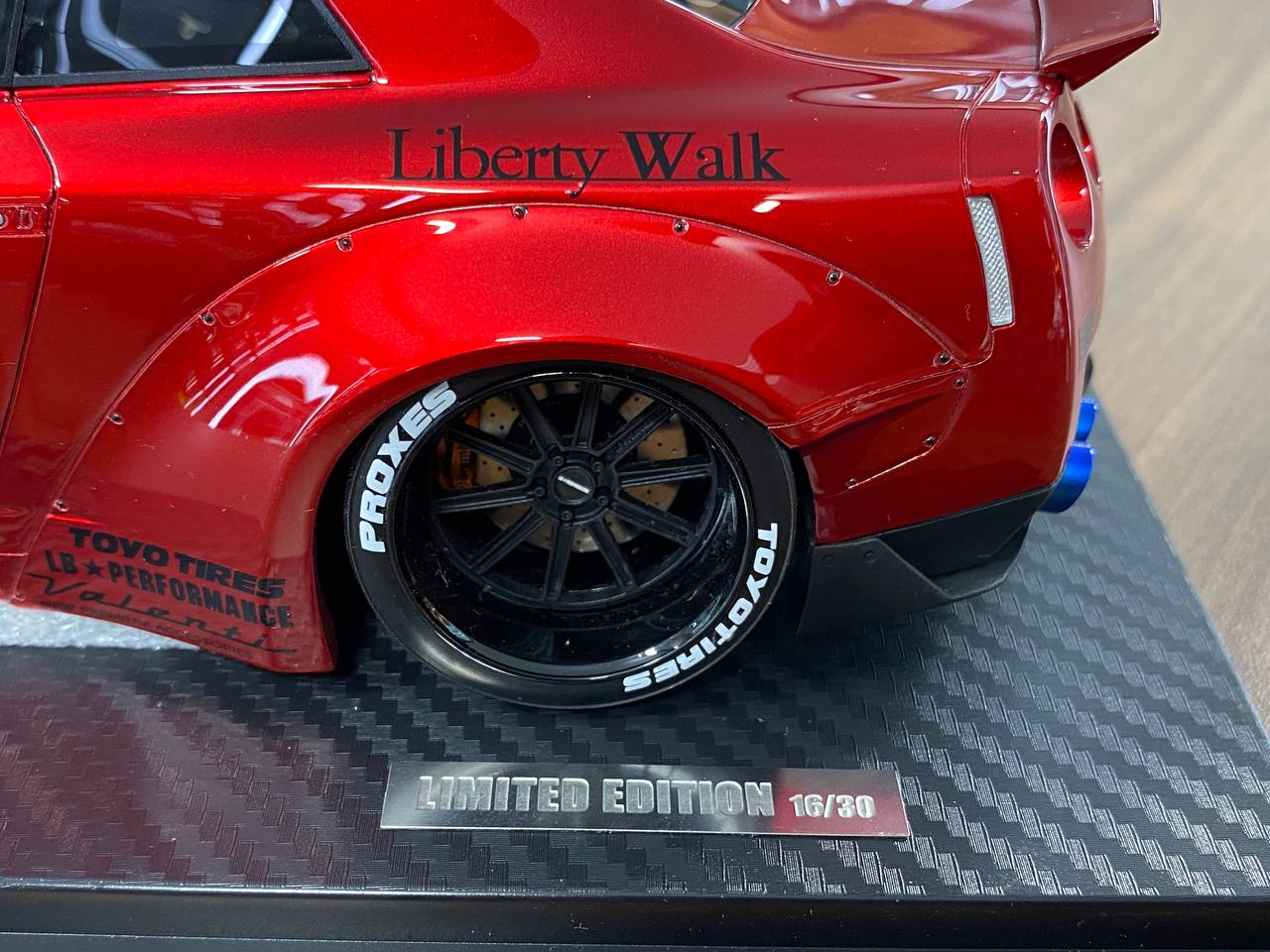 1/18 Resin Nissan GT-R R35 Liberty Walk Red One Model