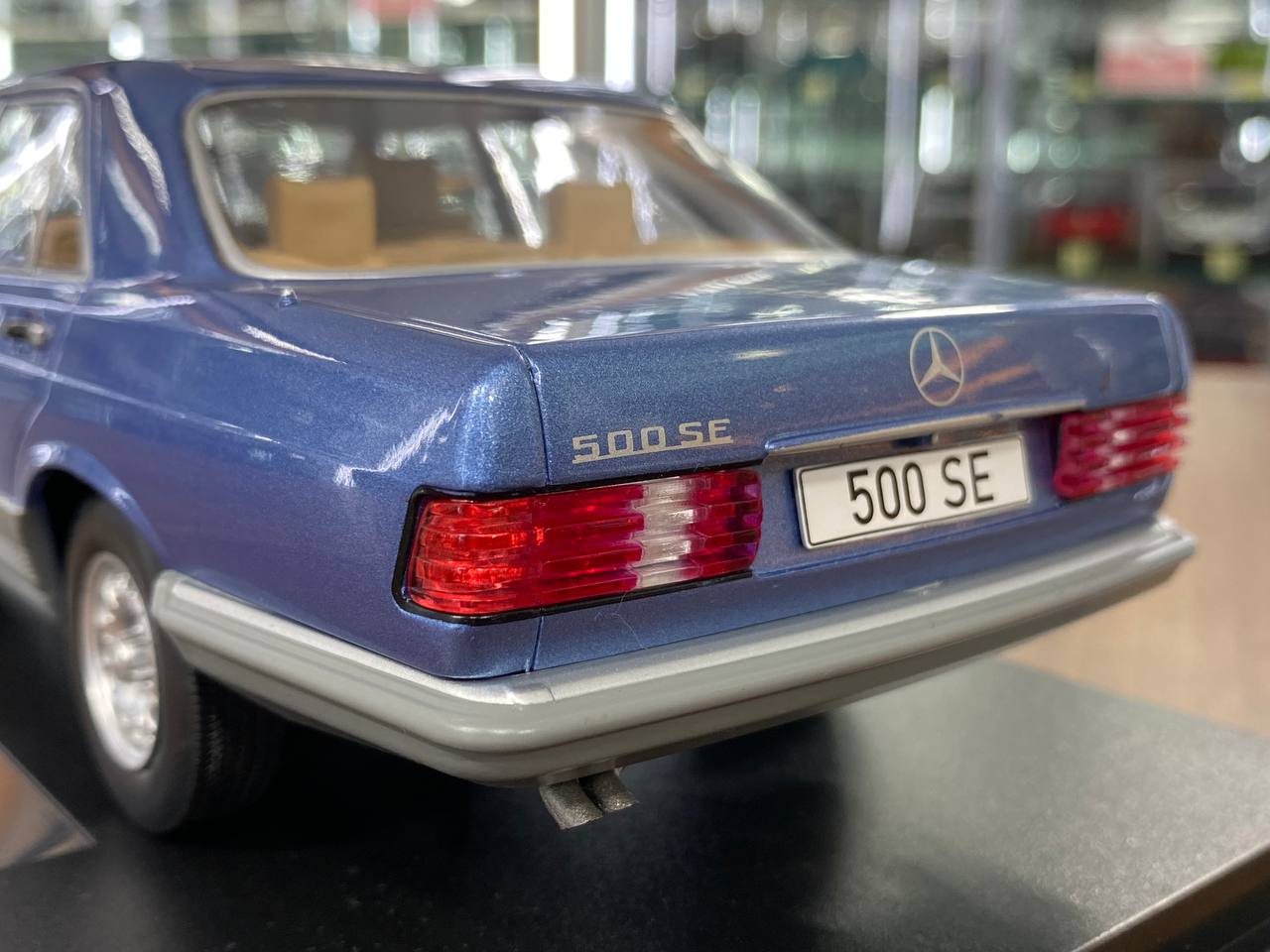 1/18 Modelcar group Mercedes benz S-CLASS 500 SE W126 BLUE Model Car