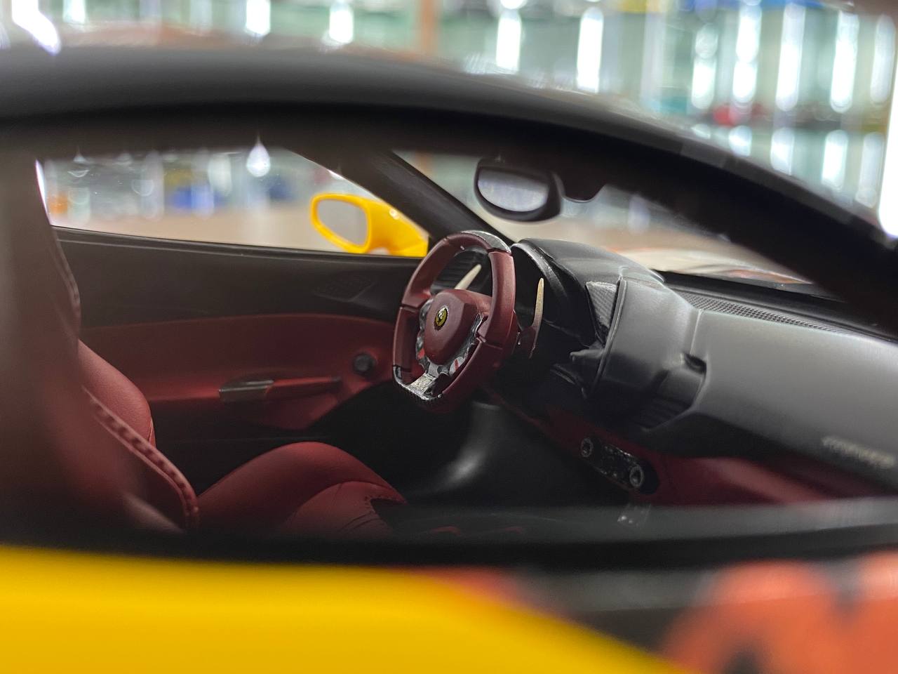 1/18 Resin – BBR Models Ferrari 488 GTB Tiger Giallo Modena Limited Edition:100 pcs