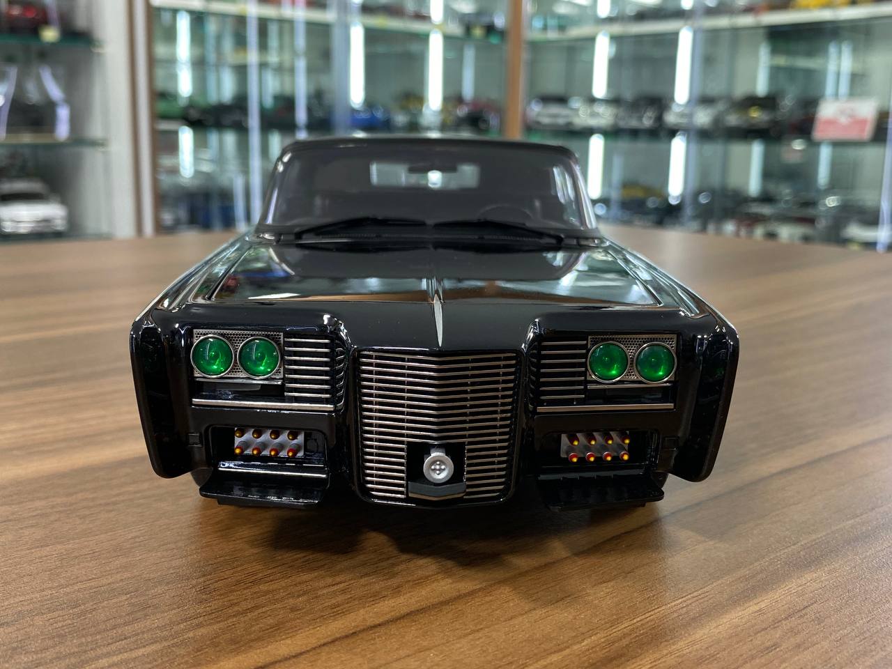 1/18 Diecast Chevrolet Impala Green Hornet Black AUTOart Scale Model Car