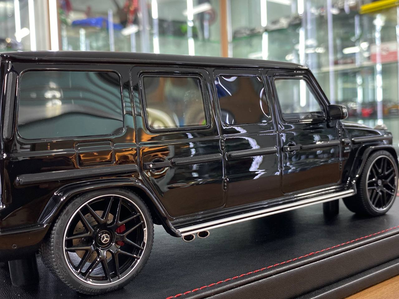 1/18 Mercedes-Benz G-63 Long Black Miniature car by VIP Models