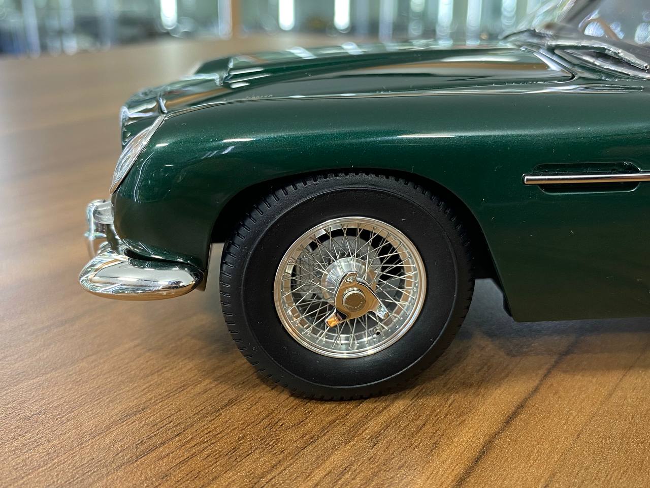 Rare 1/18 Diecast Aston Martin DB5 full opening Green Xiaoguang limited 100 pcs