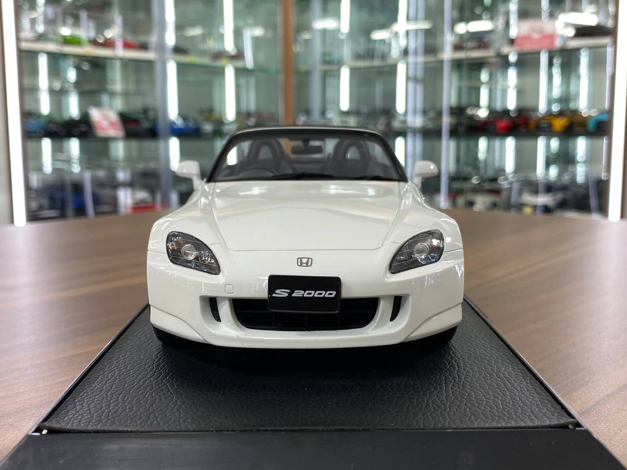 1/18 Resin Honda S2000 White Model Car by Hobby Japan