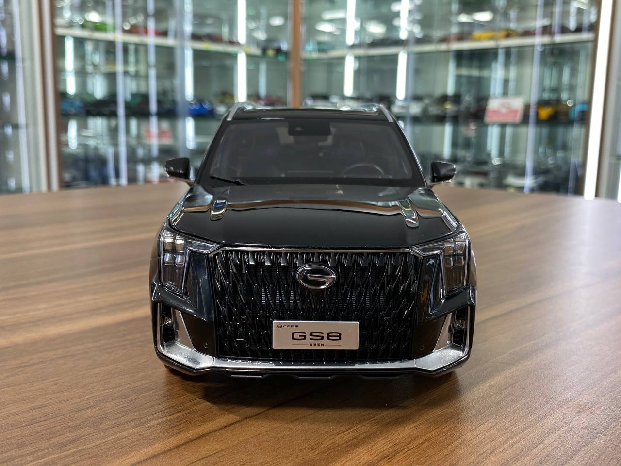 GAC Motor GAC Trumpchi GS8 Second Generation 2022 - 1/18 Diecast Black