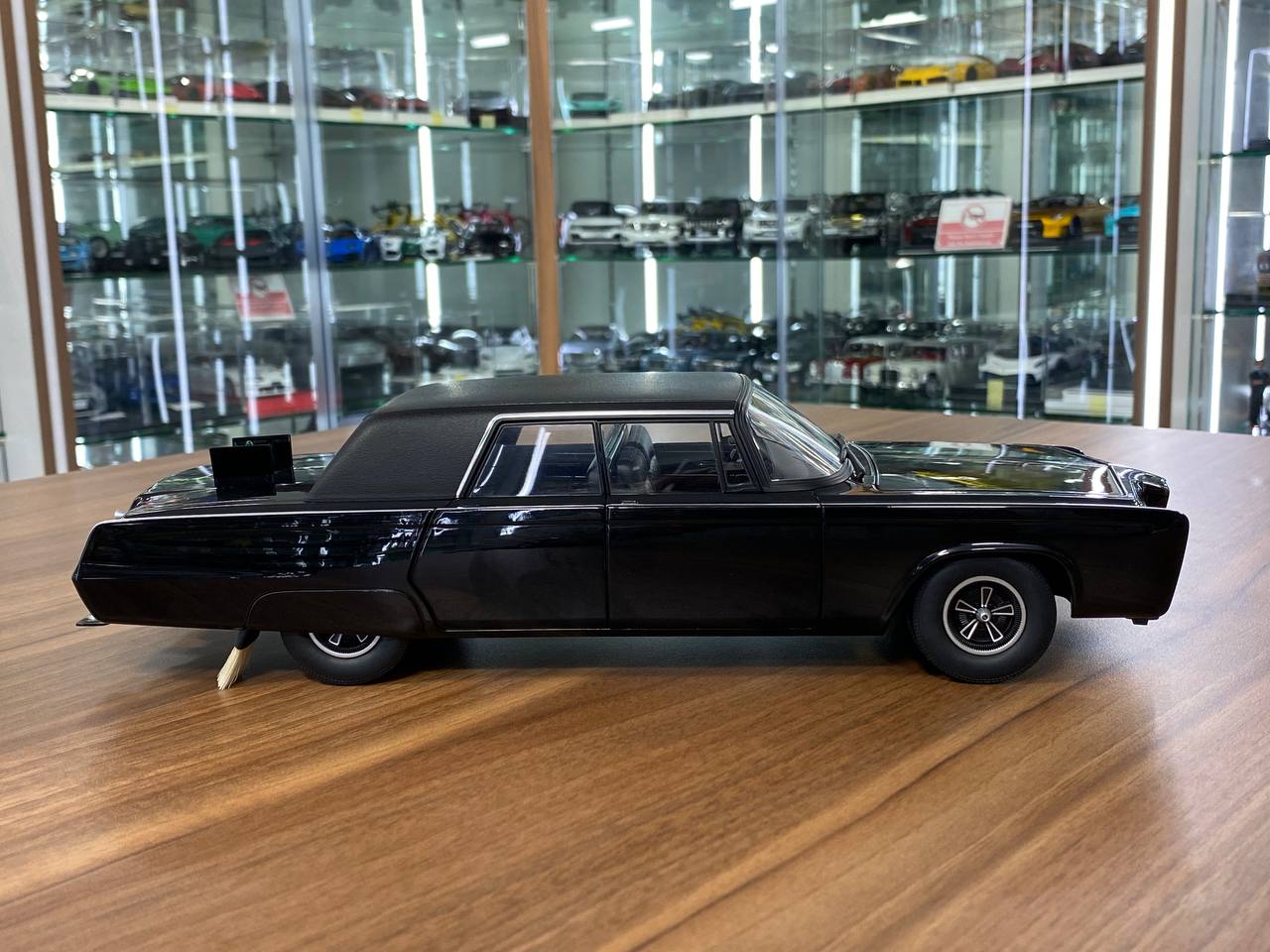 1/18 Diecast Chevrolet Impala Green Hornet Black AUTOart Scale Model Car
