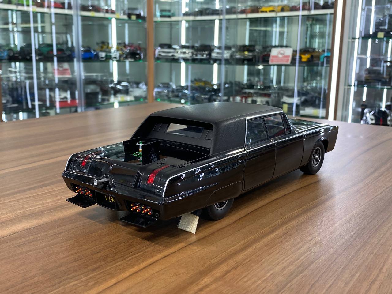 1/18 Diecast Chevrolet Impala Green Hornet Black AUTOart Scale Model Car