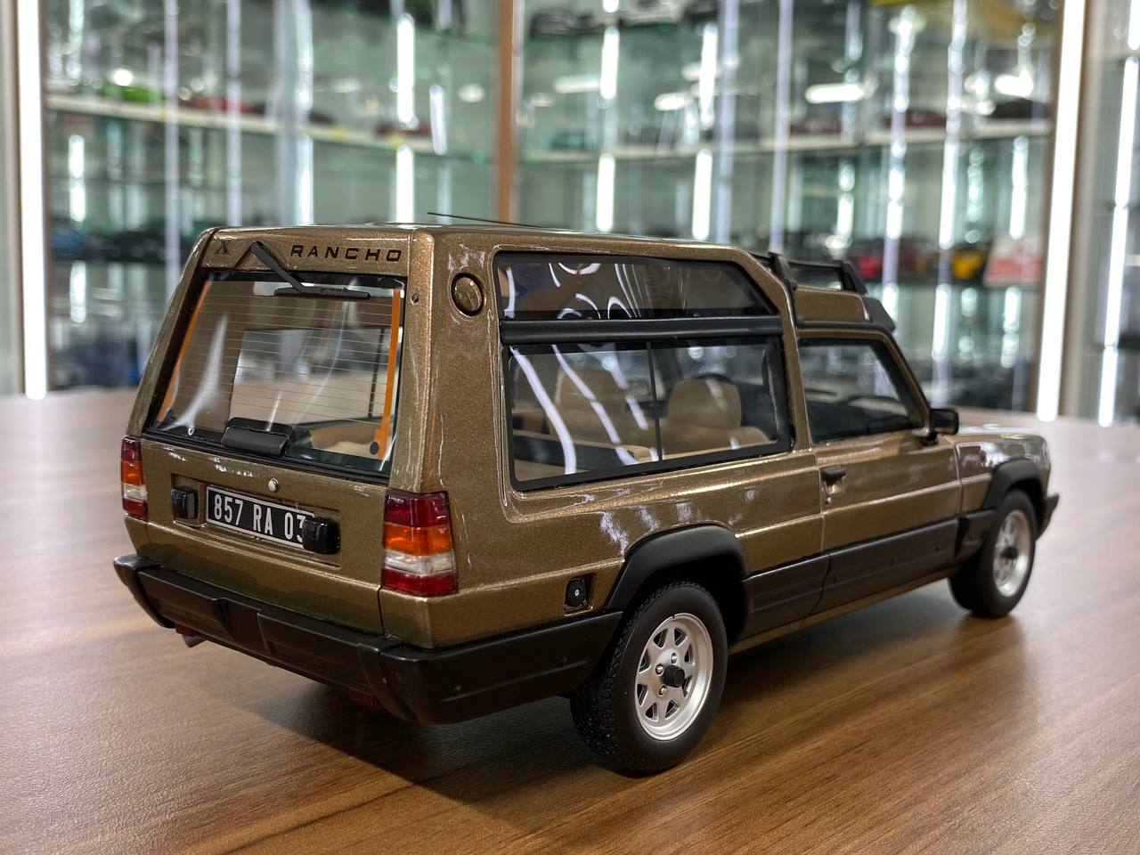 1/18 Resin OTTO Talbot Matra Rancho X - Brown Miniature Car