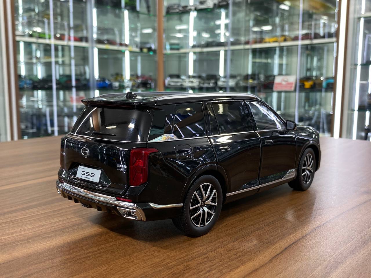 GAC Motor GAC Trumpchi GS8 Second Generation 2022 - 1/18 Diecast Black
