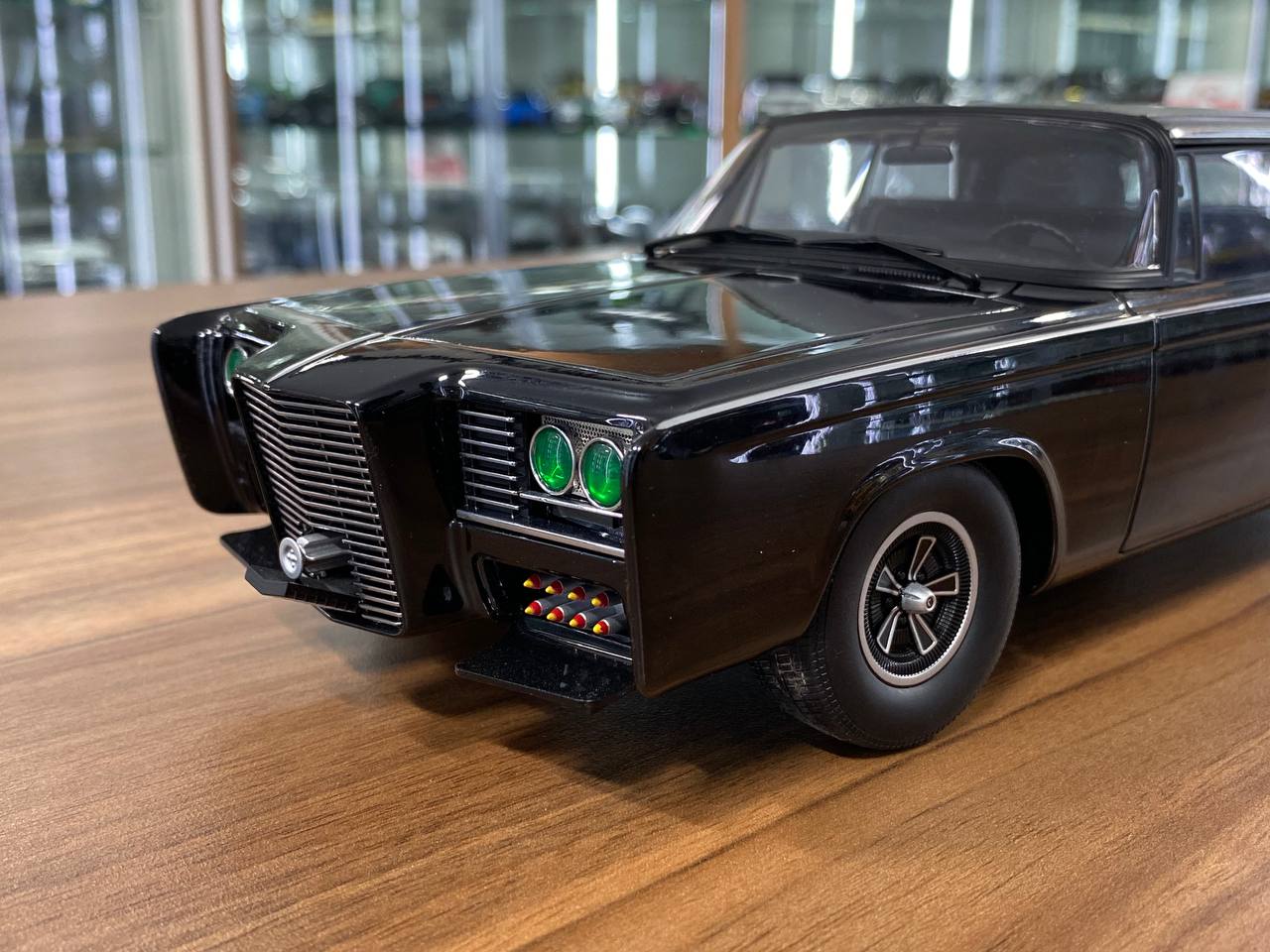 1/18 Diecast Chevrolet Impala Green Hornet Black AUTOart Scale Model Car