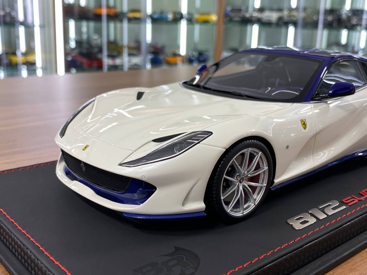 1:18 Resin Model - Ferrari 812 Superfast white by BBR Models
