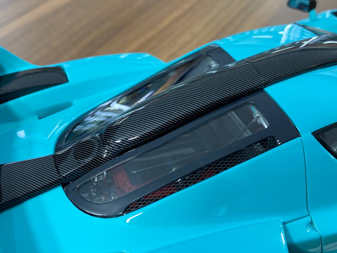1:18 Resin – Timothy & Pierre Gemballa MIG-U1 (Ferrari Enzo) Tiffany Blue Limited 50 pcs