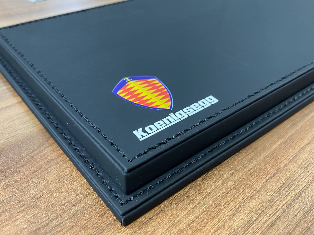 1:18 Acrylic Display Case – Black Leather Base with Koenigsegg Logo Print