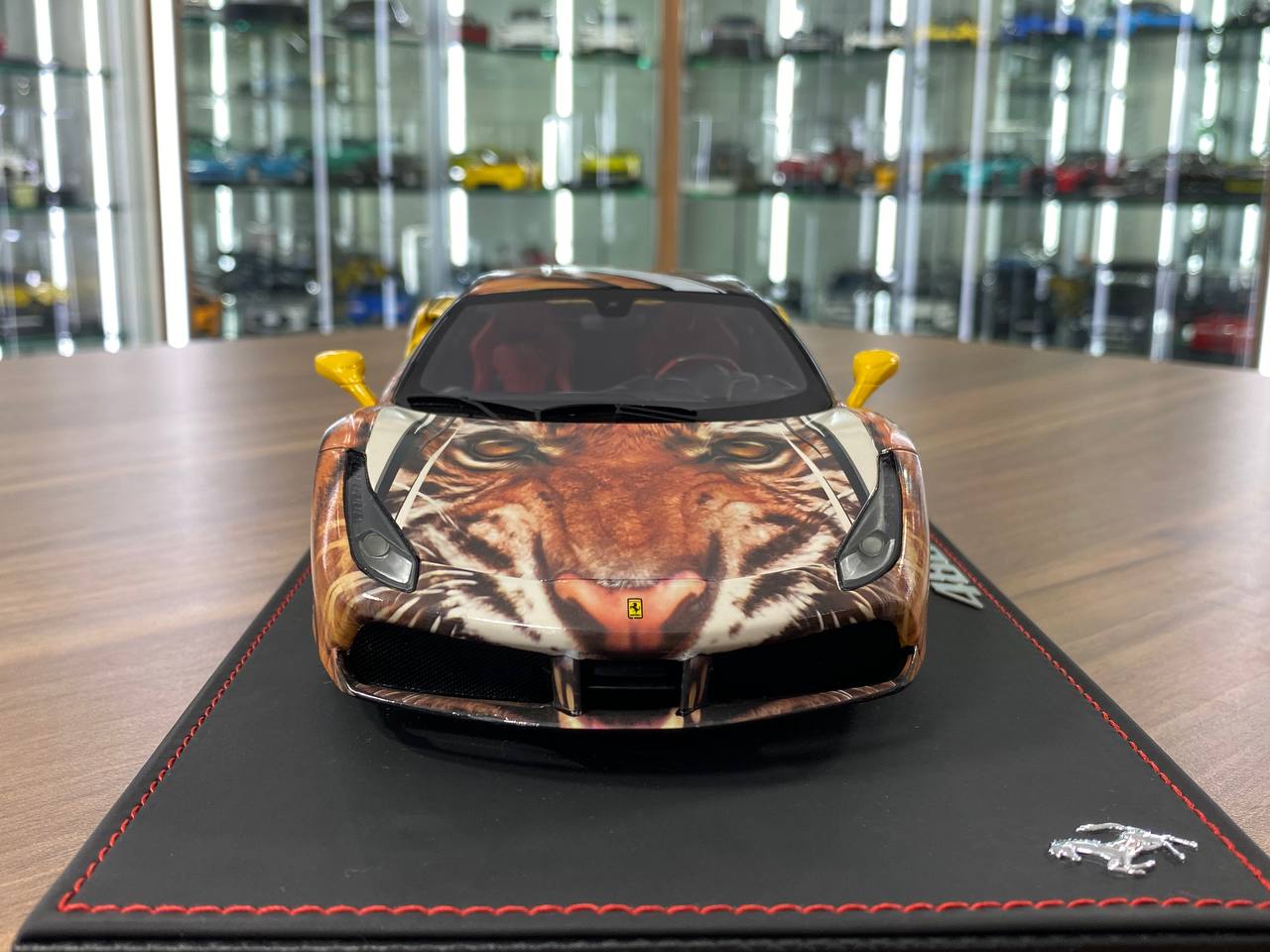 1/18 Resin – BBR Models Ferrari 488 GTB Tiger Giallo Modena Limited Edition:100 pcs