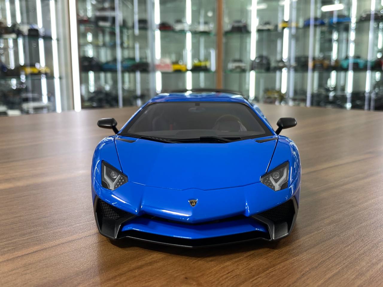 1/18 Diecast Lamborghini Aventador SV LP 750-4 – Blue Lemans | AUTOart | Full Opening