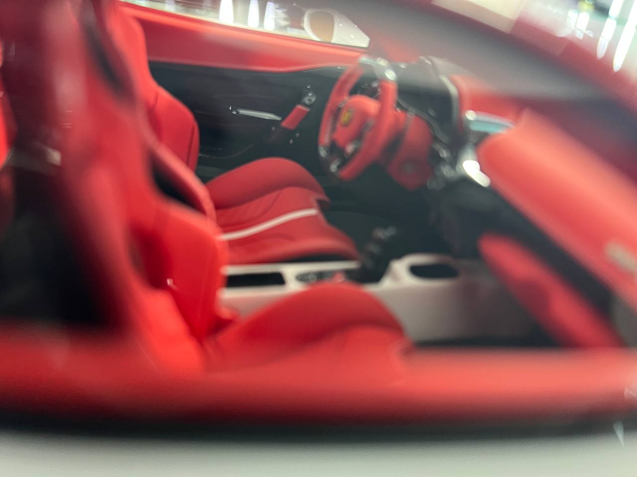 1/18 Ferrari 458 Speciale by Davis & Giovanni – White/Red | Limited to 6 Pieces